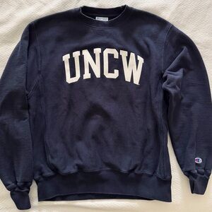 Champion Navy Crewneck Sweatshirt UNCW university of North Carolina Wilmington